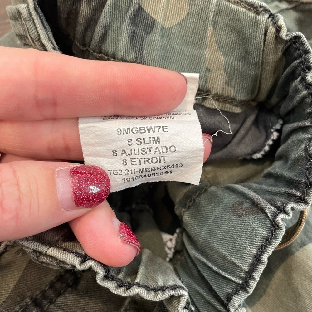 Wrangler camo print pants, kids 8 slim - Picture 4 of 5